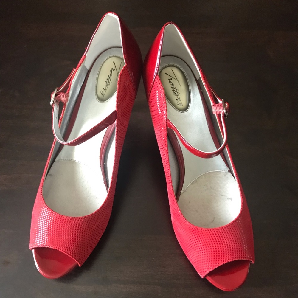 Red peep toe Trotter Heels, Size 8.5